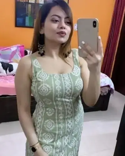 Call Girl in Deodar